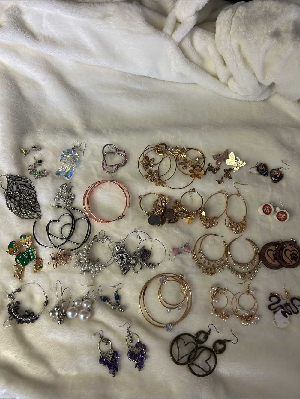 NWOT….31 Piece Earring Set